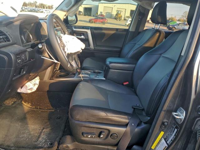 Toyota 4Runner Sr5 Image 8