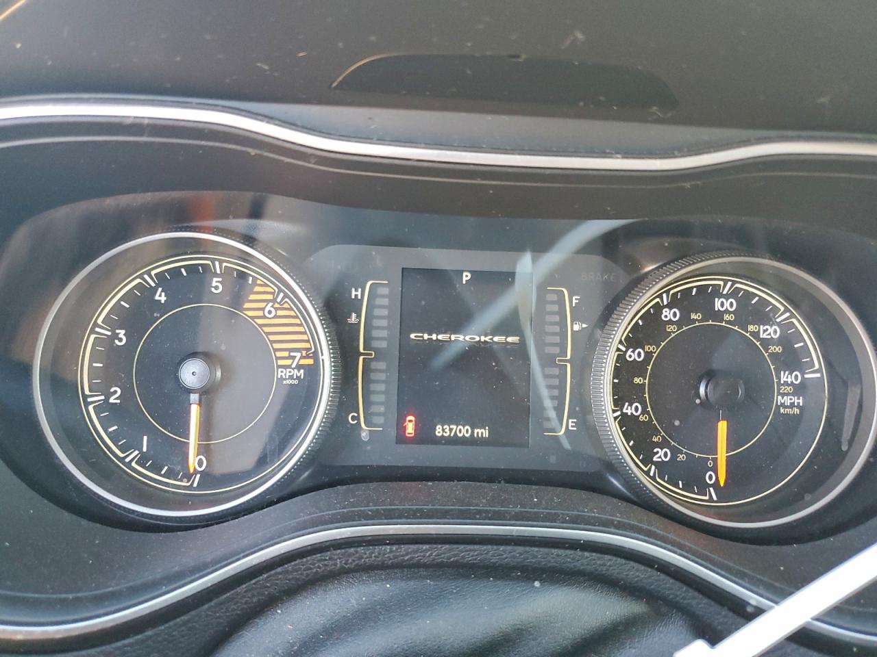 Jeep Grand Cherokee Latitude Plus Image 13