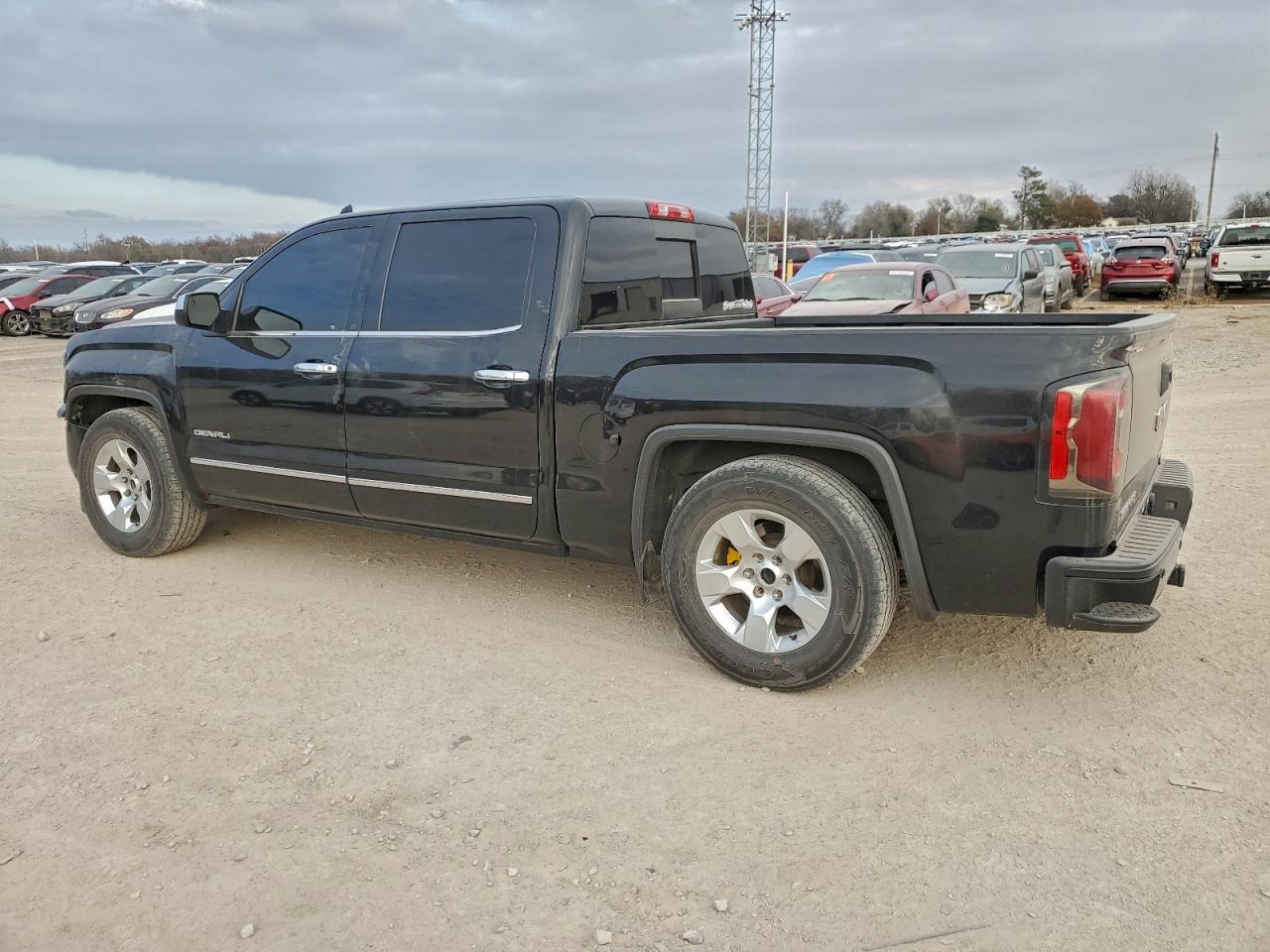 GMC Sierra K1500 Denali Image 5