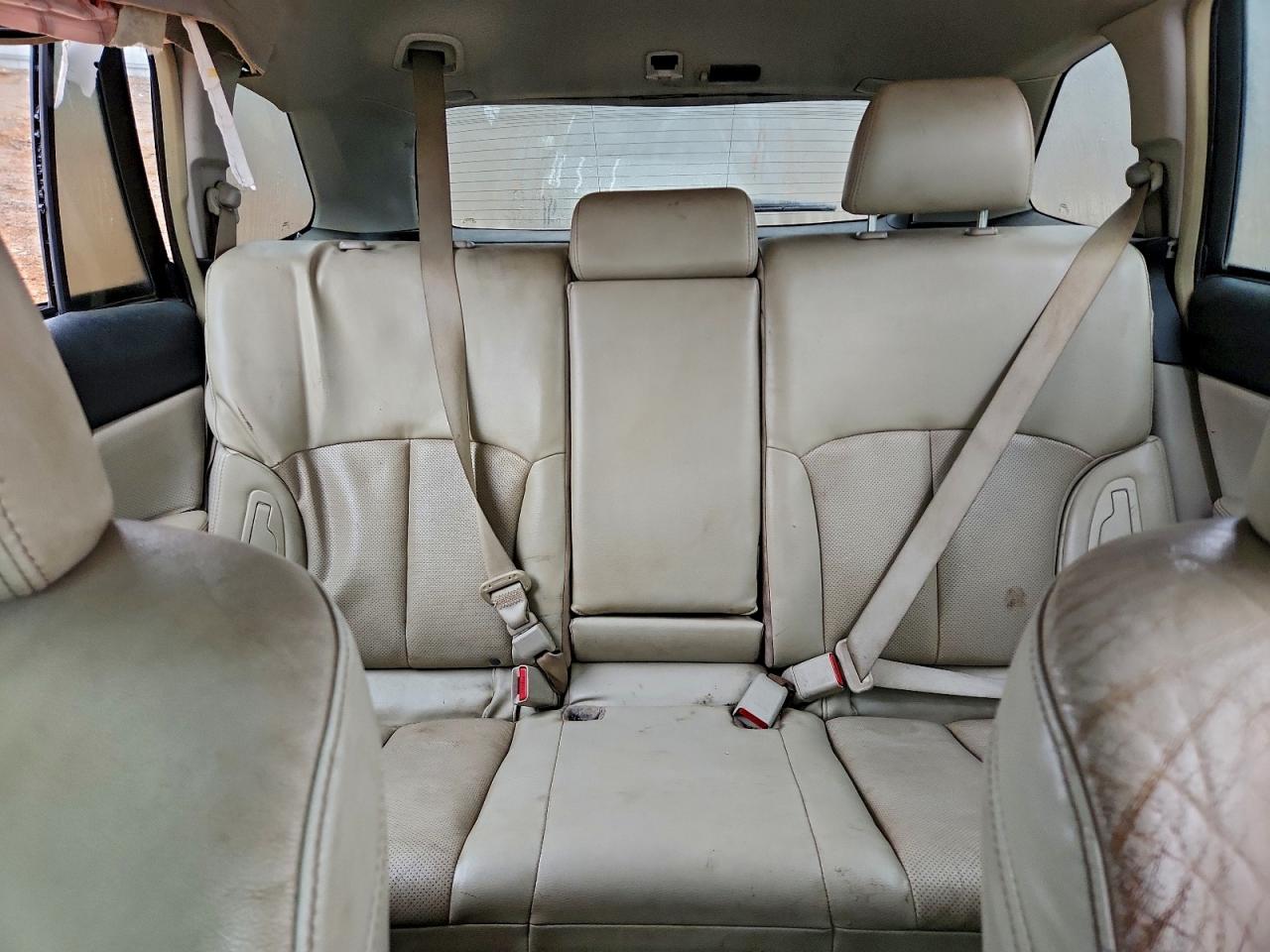 Subaru Outback 2.5i Limited Image 10