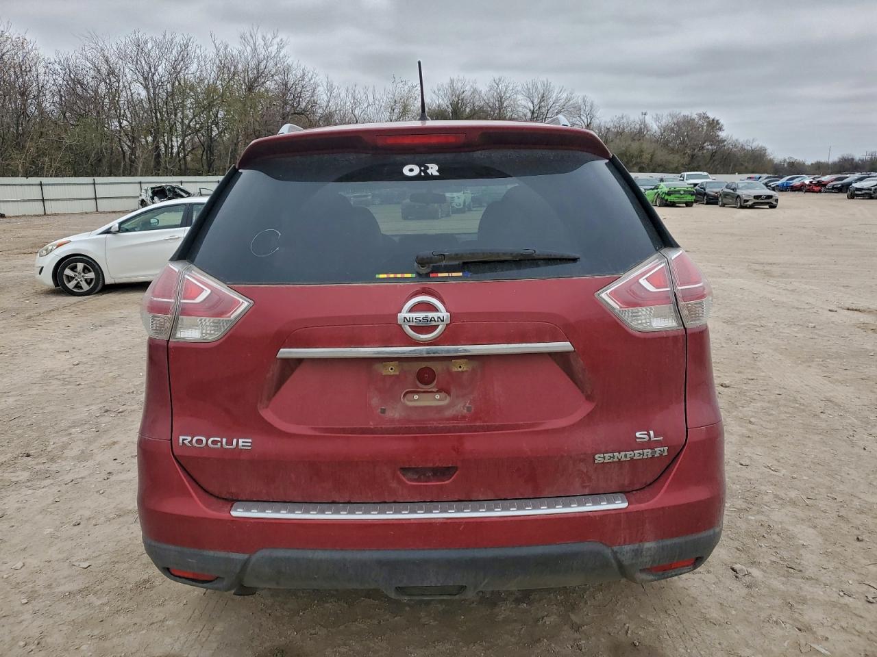 Nissan Rogue S Image 4