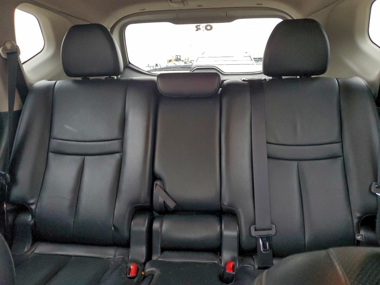 Nissan Rogue S Image 2