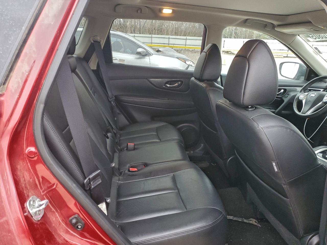 Nissan Rogue S Image 8