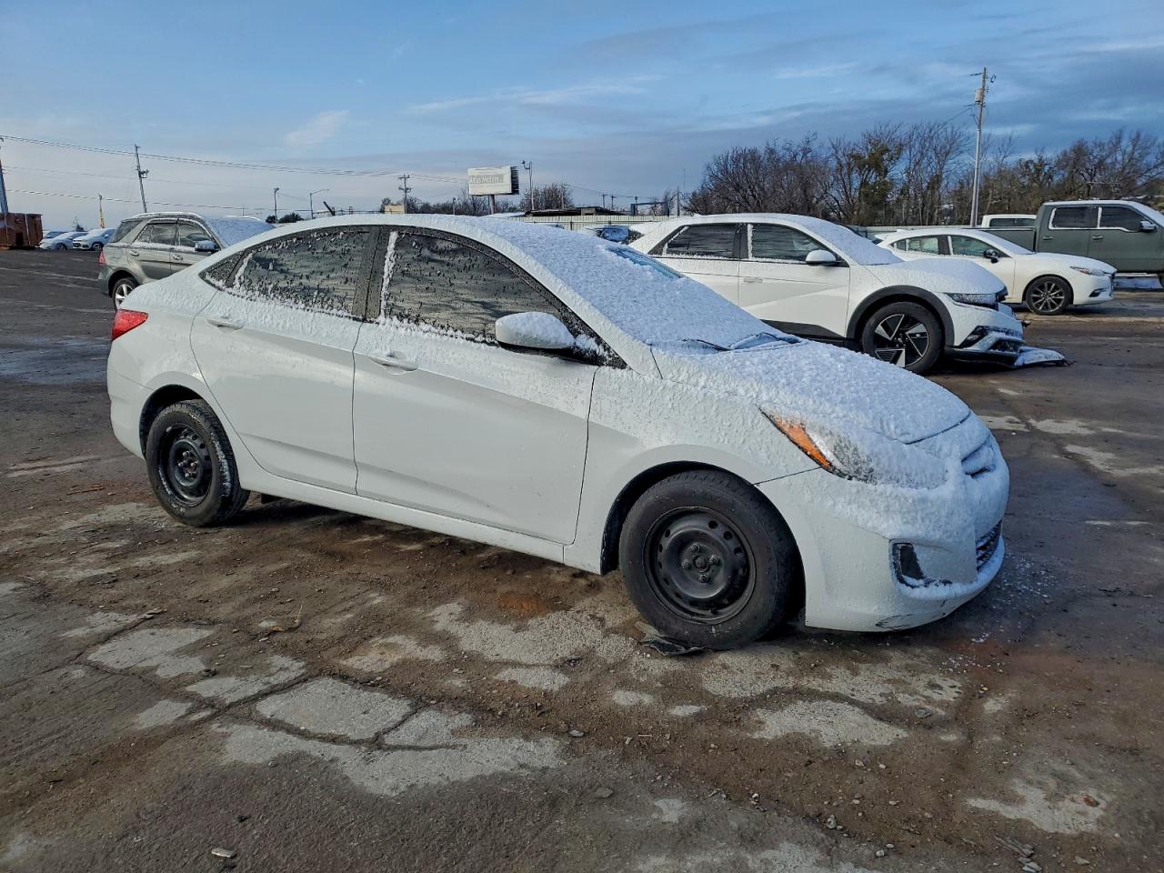 Hyundai ACCENT Se Image 9