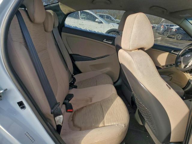 Hyundai ACCENT Se Image 7