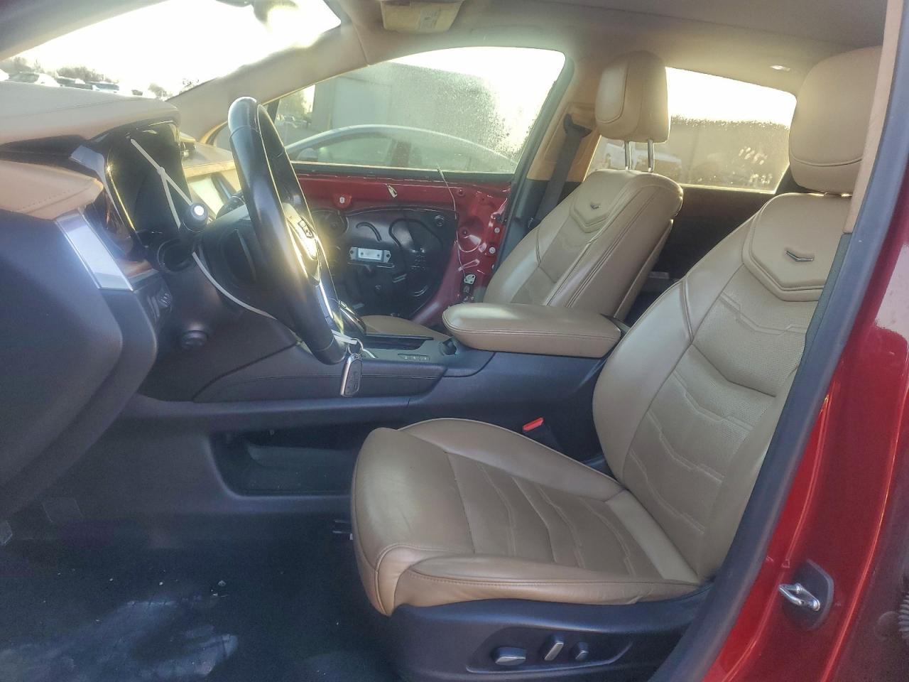 Cadillac XT5 Platinum Image 4