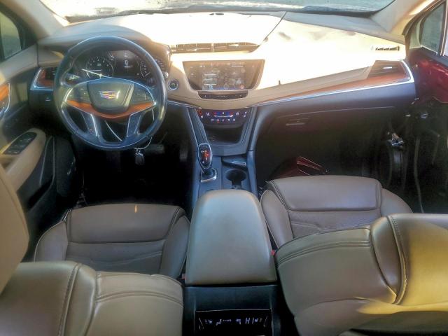 Cadillac XT5 Platinum Image 5