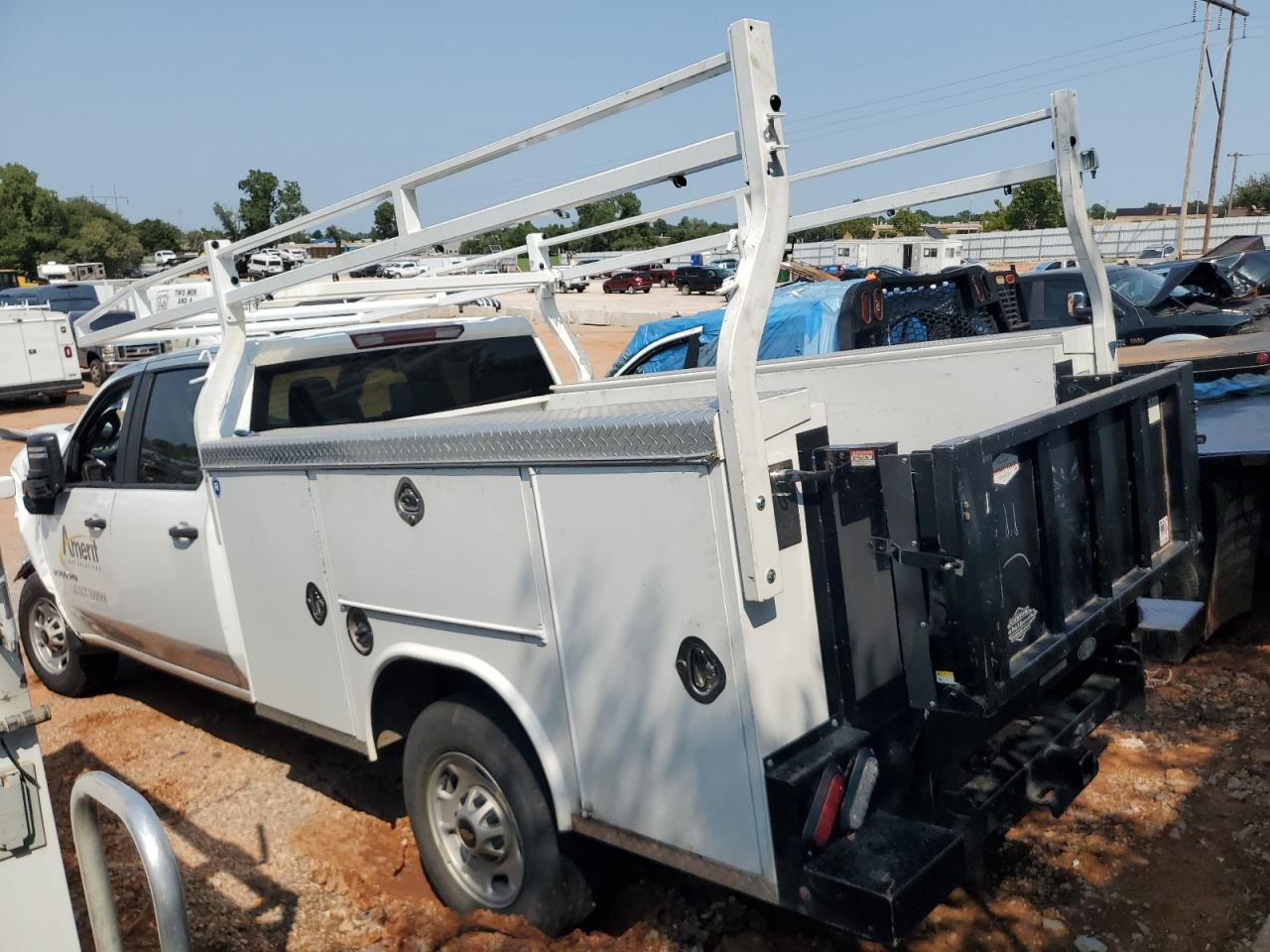 Chevrolet Silverado C2500 Heavy Duty Image 12
