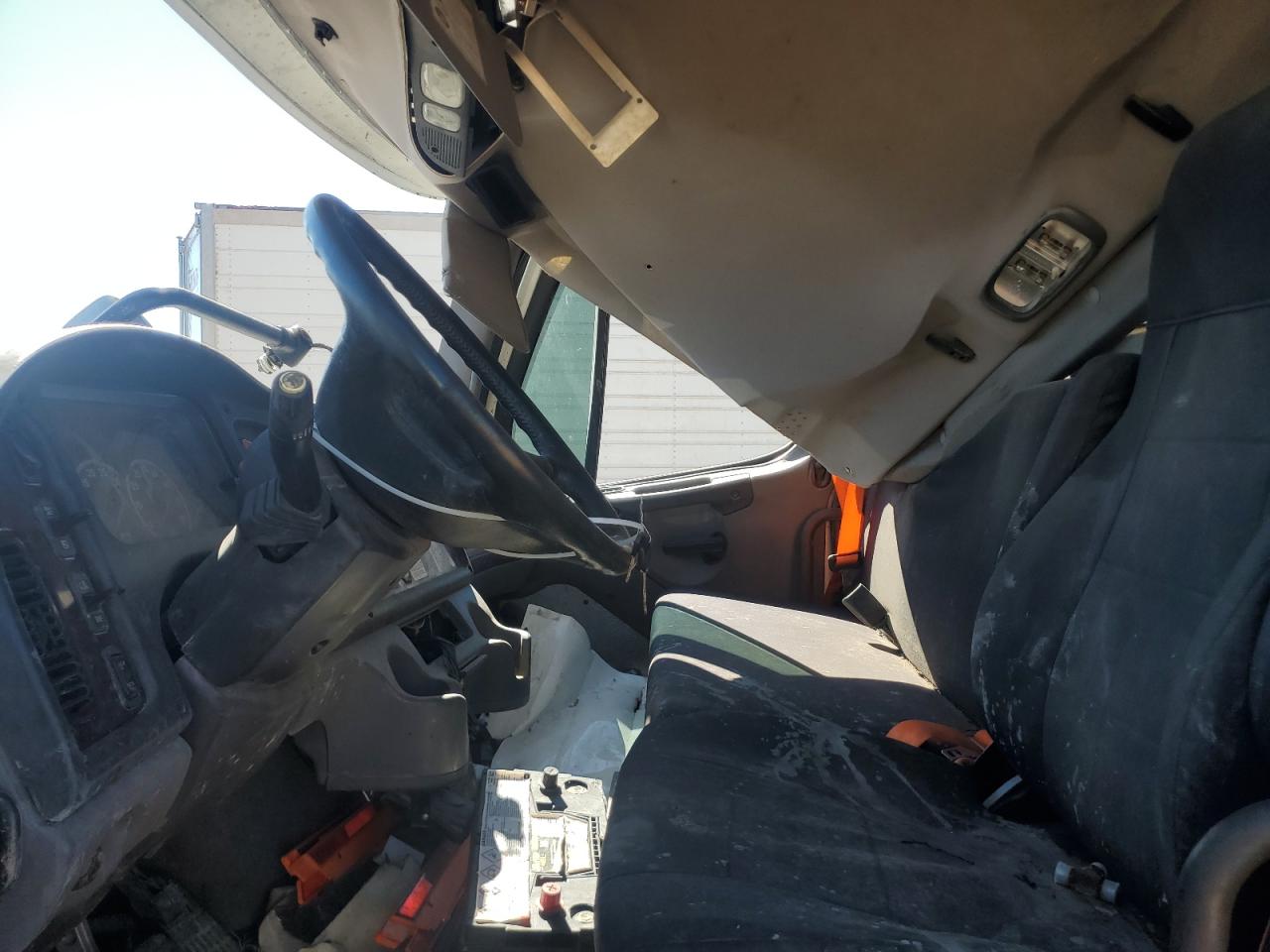 Freightliner M2 106 Medium Duty Image 2