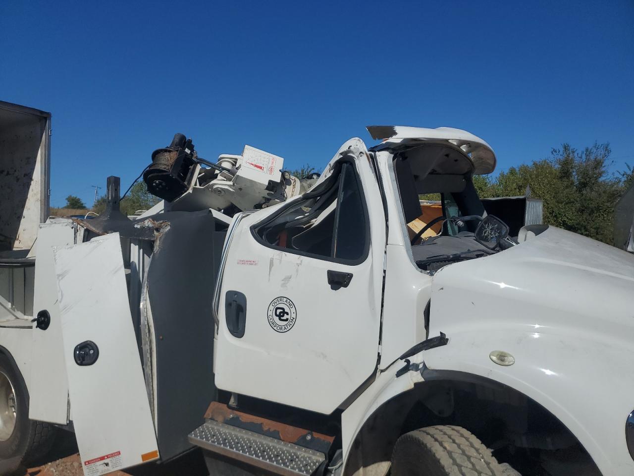 Freightliner M2 106 Medium Duty Image 10