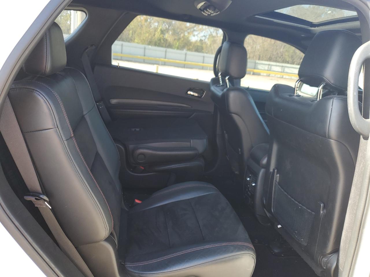 Dodge Durango R/t Image 12