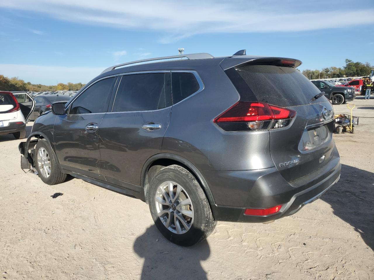 Nissan Rogue S Image 11