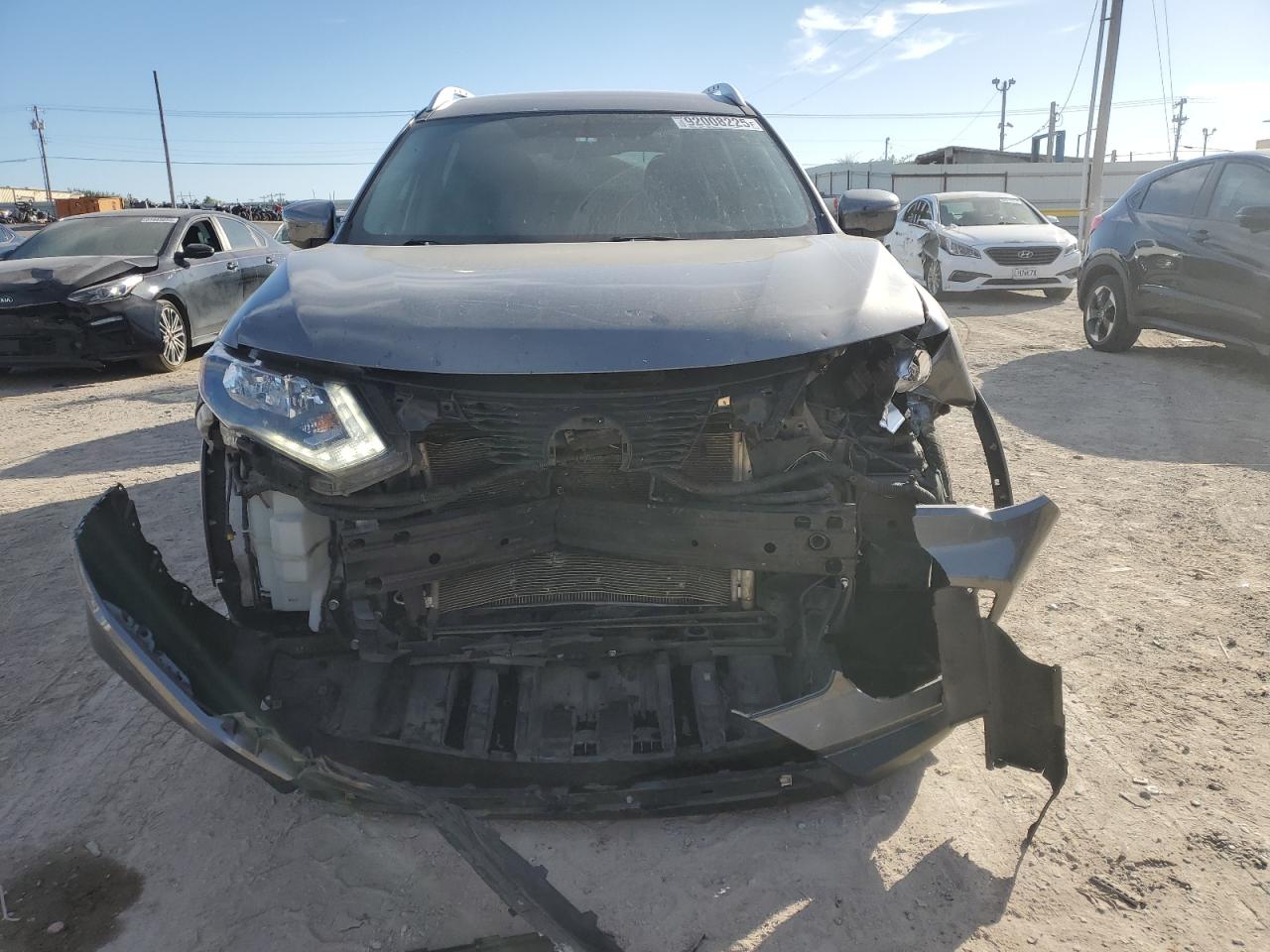 Nissan Rogue S Image 2