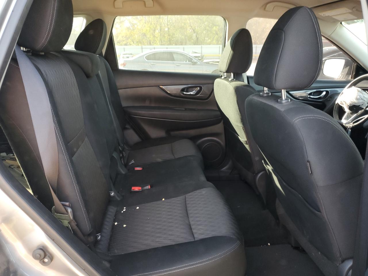 Nissan Rogue S Image 5