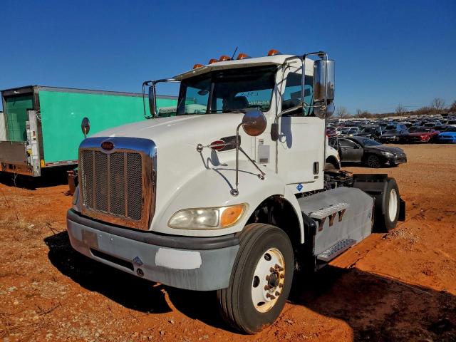 Peterbilt 348 Image 3