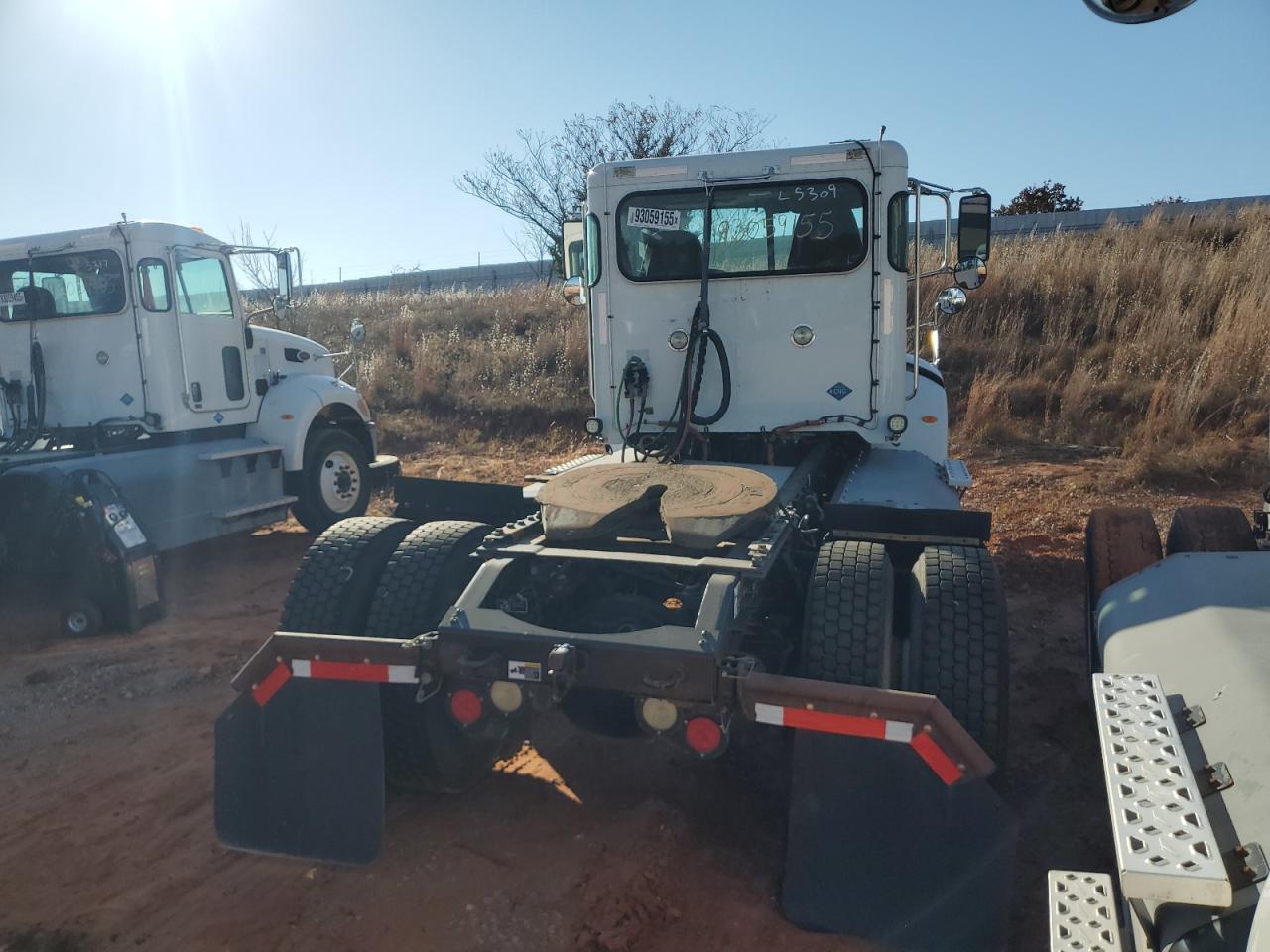 Peterbilt 348 Image 8