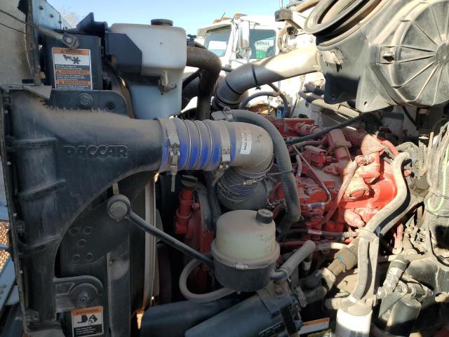 Peterbilt 348 Image 9