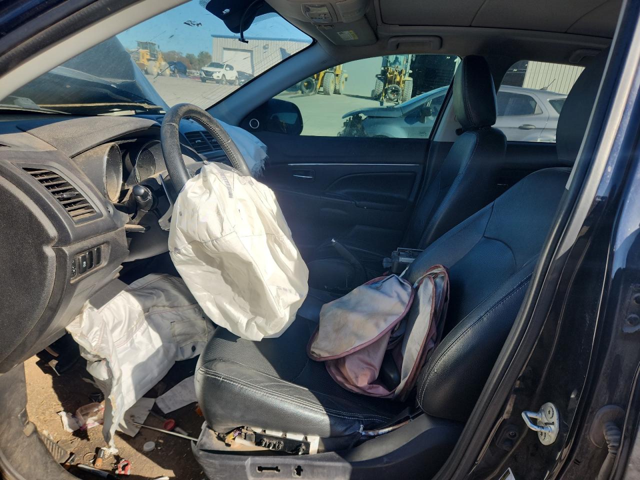 Mitsubishi Outlander Se Image 8