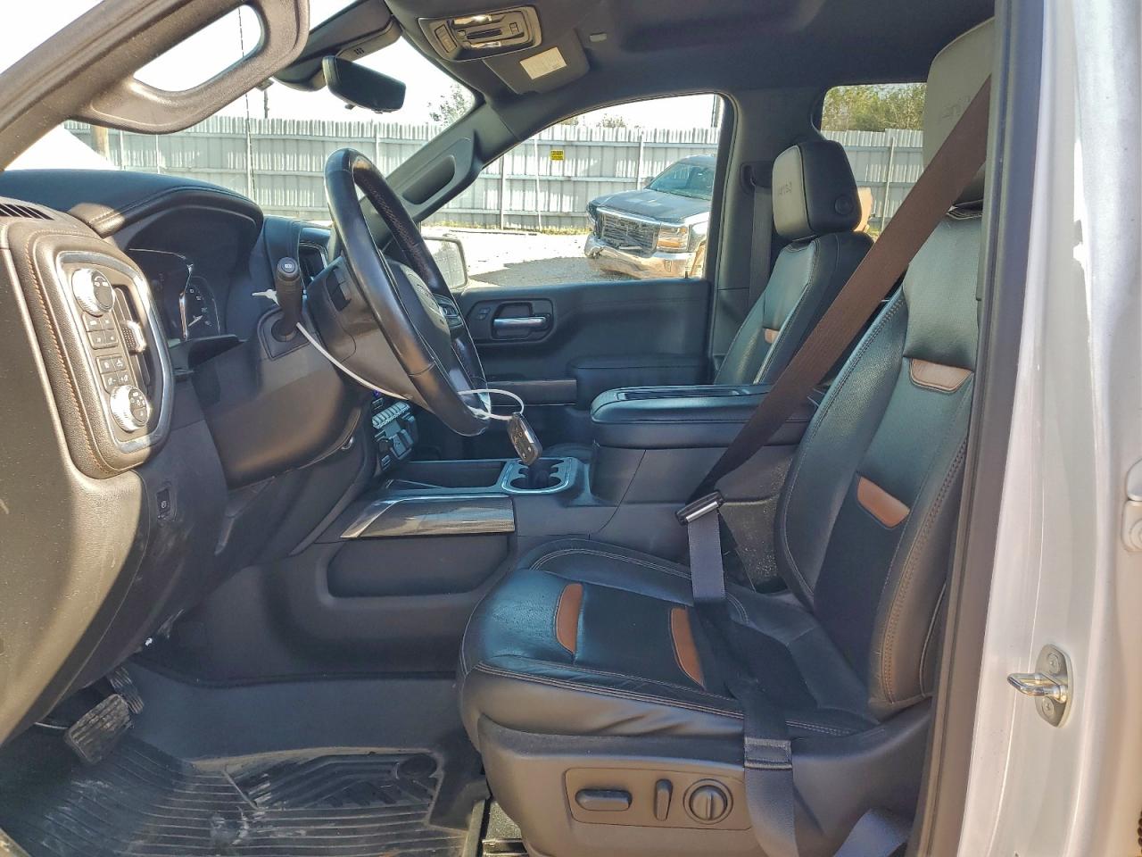 GMC Sierra K1500 At4 Image 11