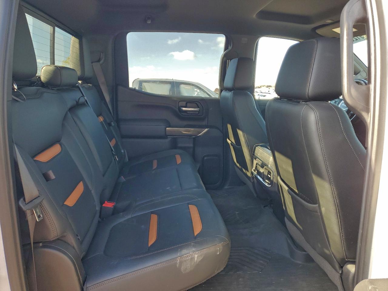 GMC Sierra K1500 At4 Image 6