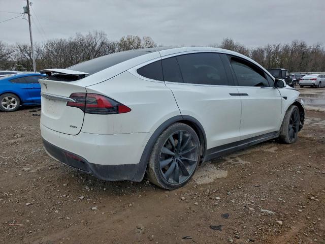 Tesla Model X Image 4