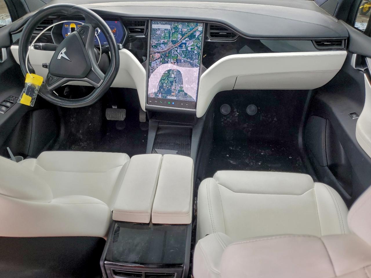 Tesla Model X Image 12