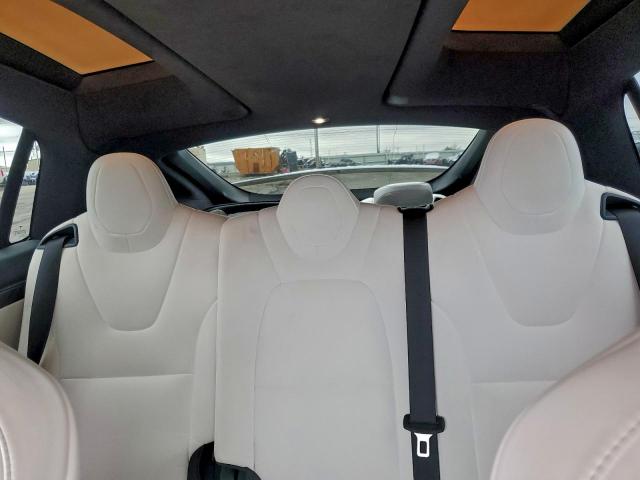 Tesla Model X Image 5