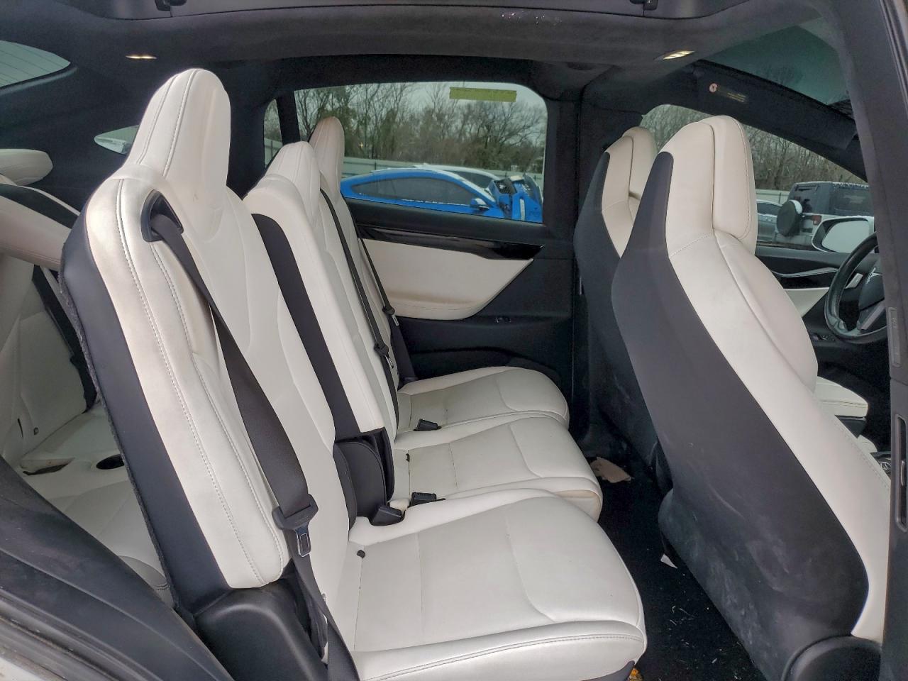 Tesla Model X Image 3