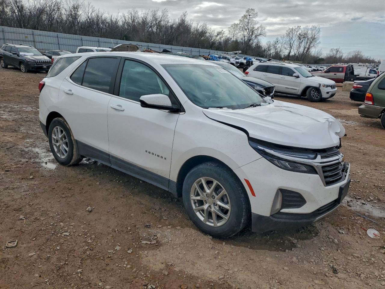 Chevrolet Equinox Lt Image 2
