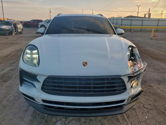 Porsche Macan Image 6