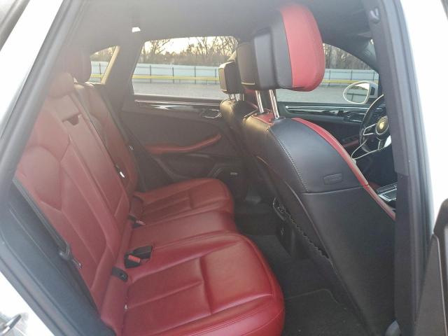 Porsche Macan Image 3