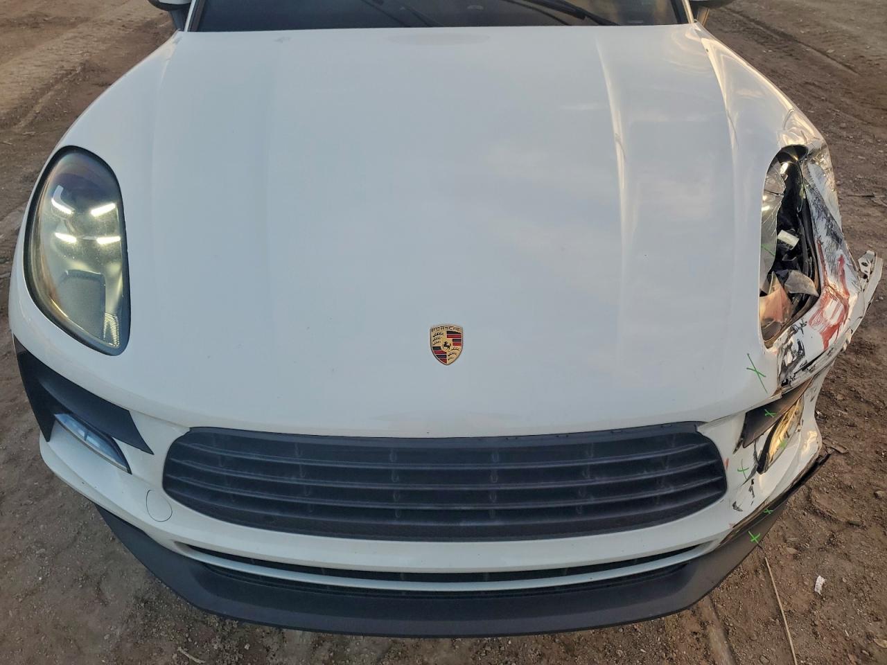 Porsche Macan Image 11