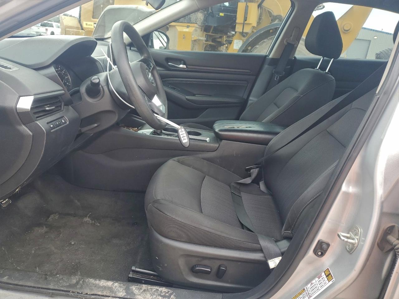 Nissan Altima S Image 4