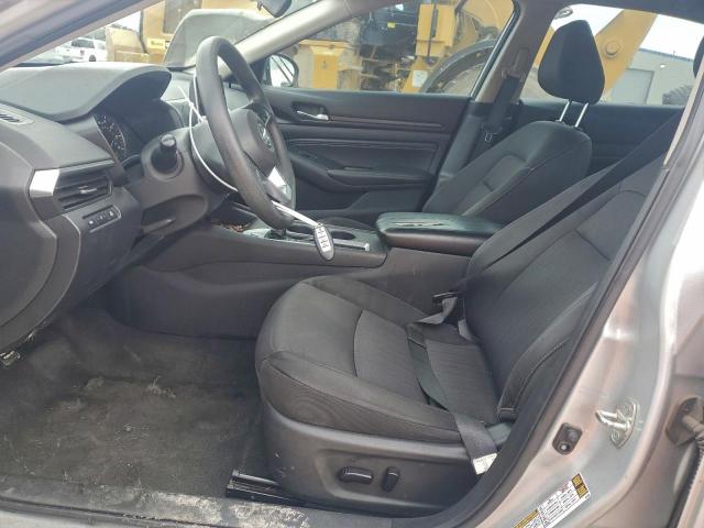 Nissan Altima S Image 4