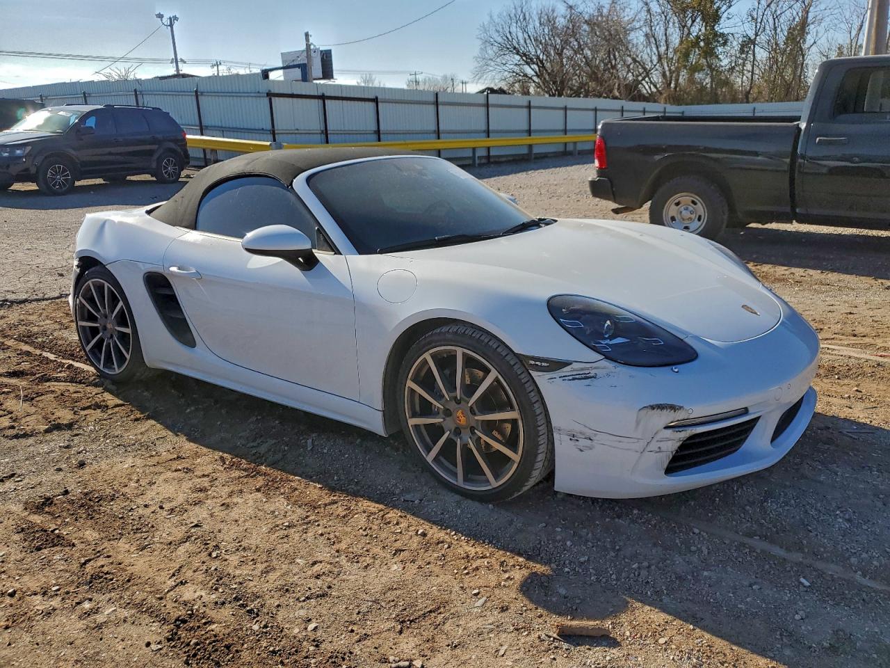 Porsche Boxster Base Image 7
