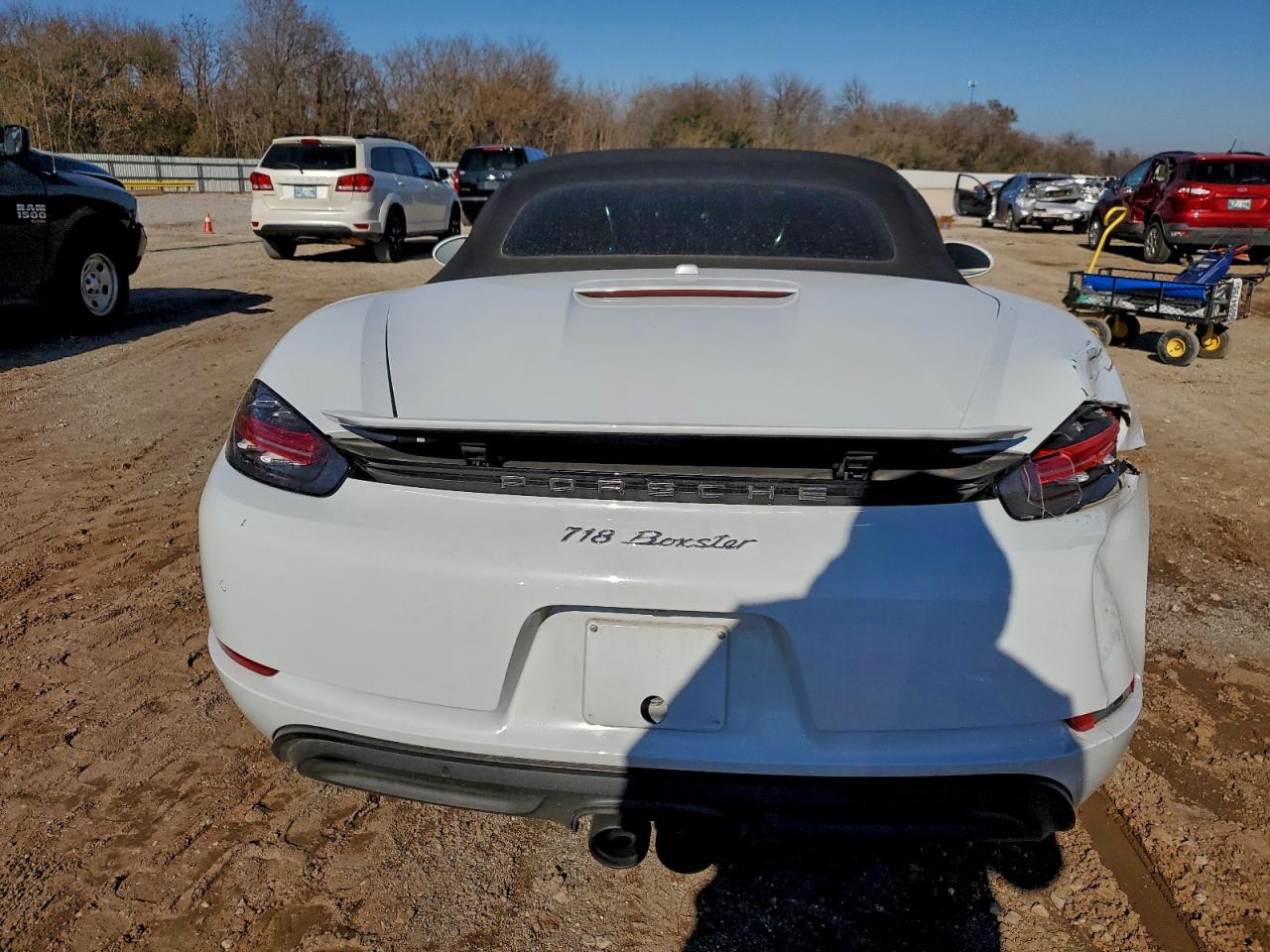 Porsche Boxster Base Image 3