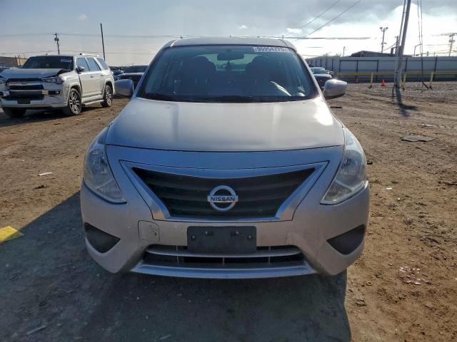 Nissan Versa S Image 12