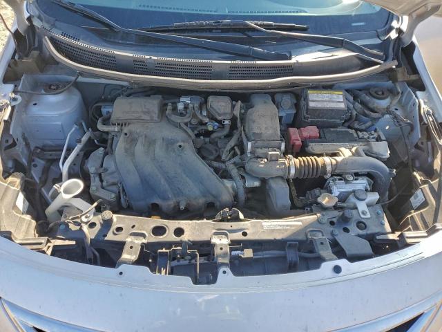 Nissan Versa S Image 10