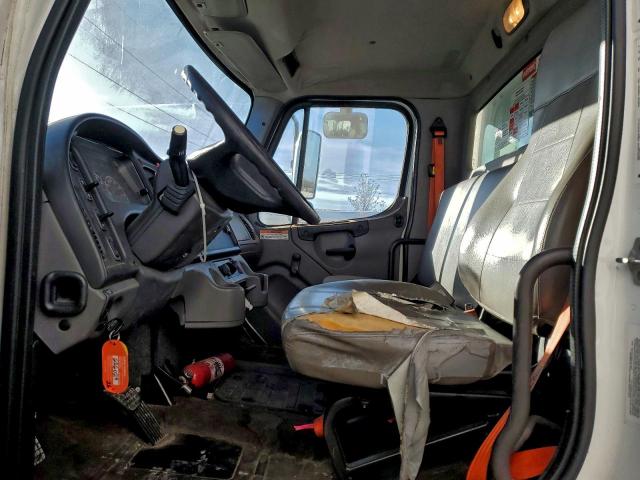 Freightliner M2 106 Medium Duty Image 5