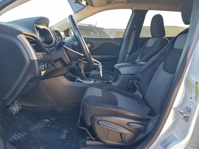 Jeep Grand Cherokee Sport Image 6