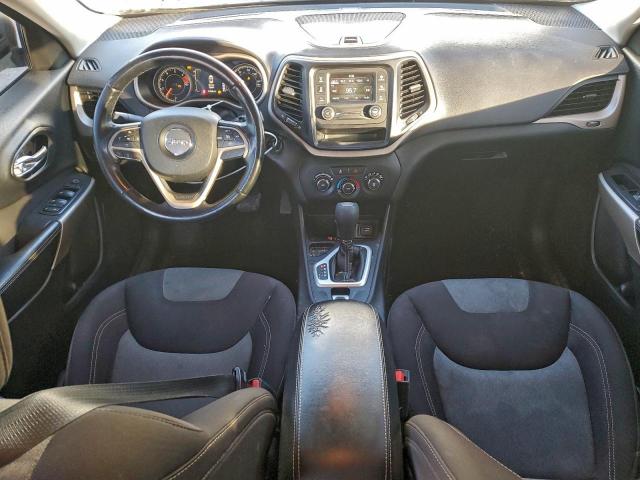 Jeep Grand Cherokee Sport Image 10