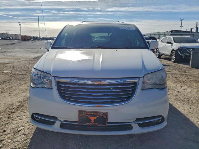 Chrysler Minivan Touring Image 2