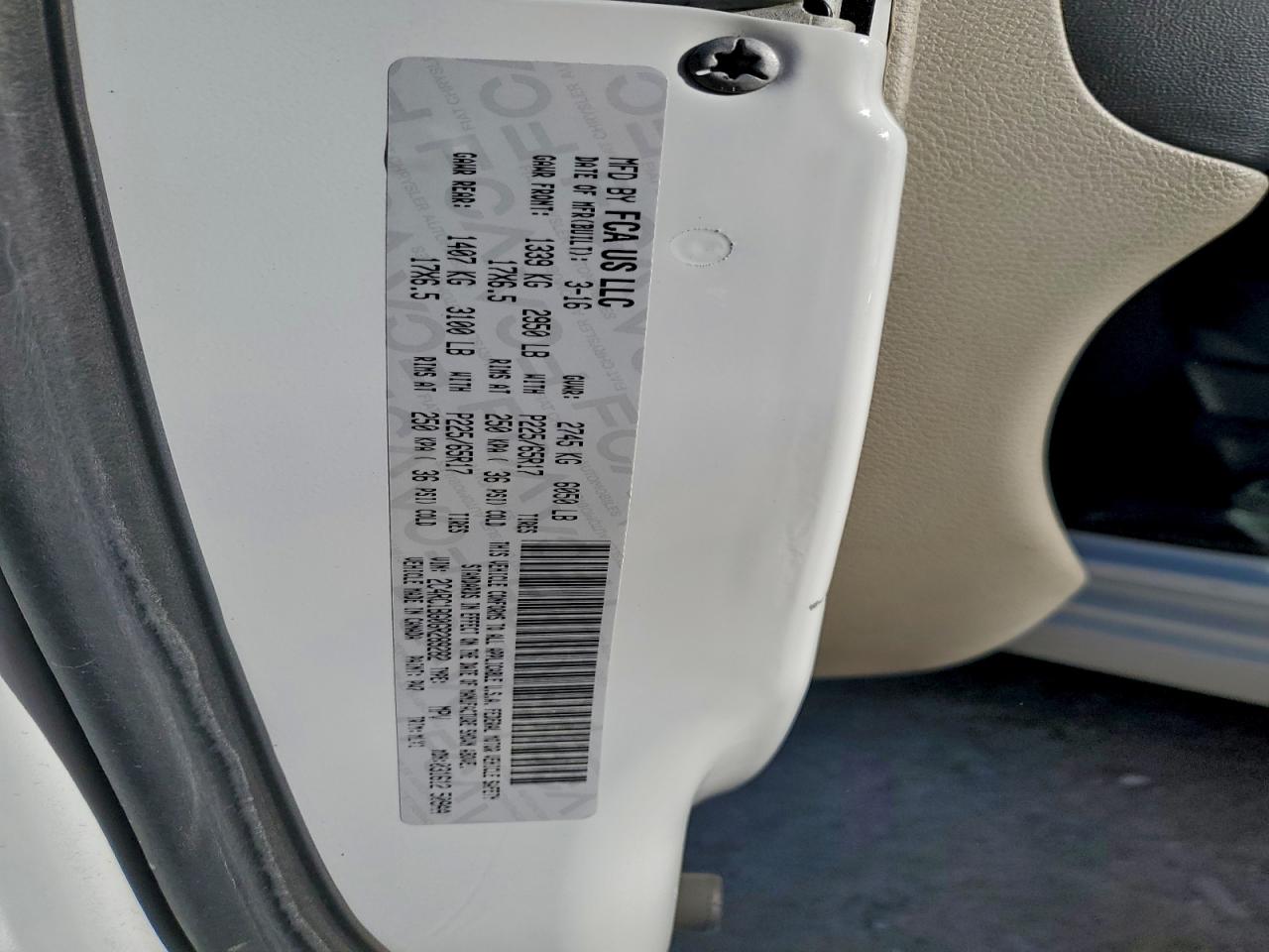 Chrysler Minivan Touring Image 12