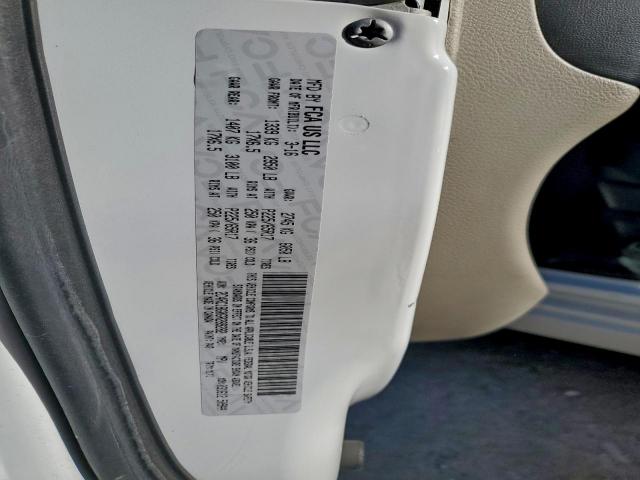 Chrysler Minivan Touring Image 12