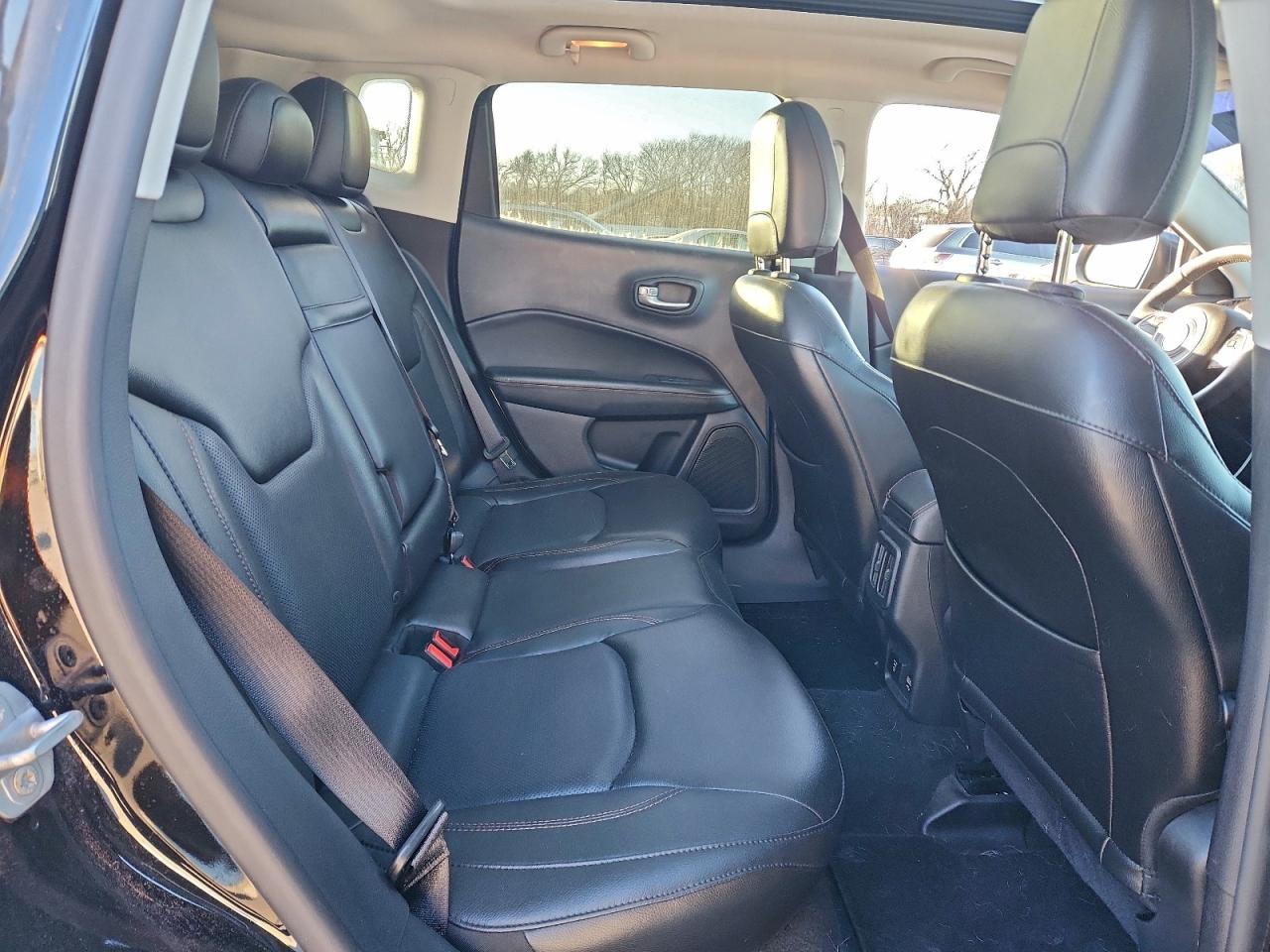 Jeep Compass Limited Image 10