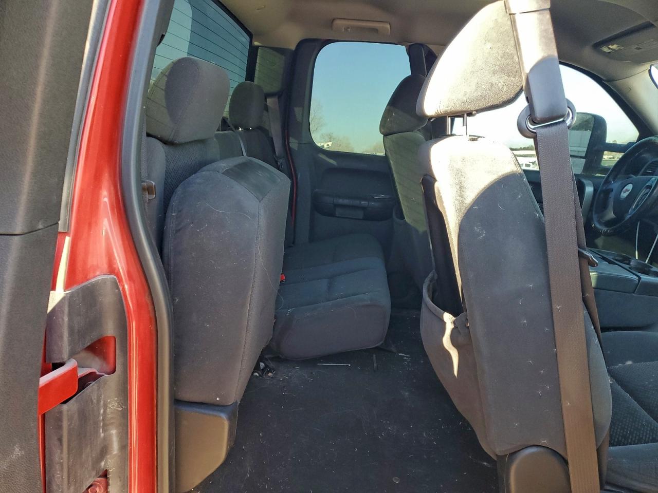 Chevrolet Silverado C1500 Image 11