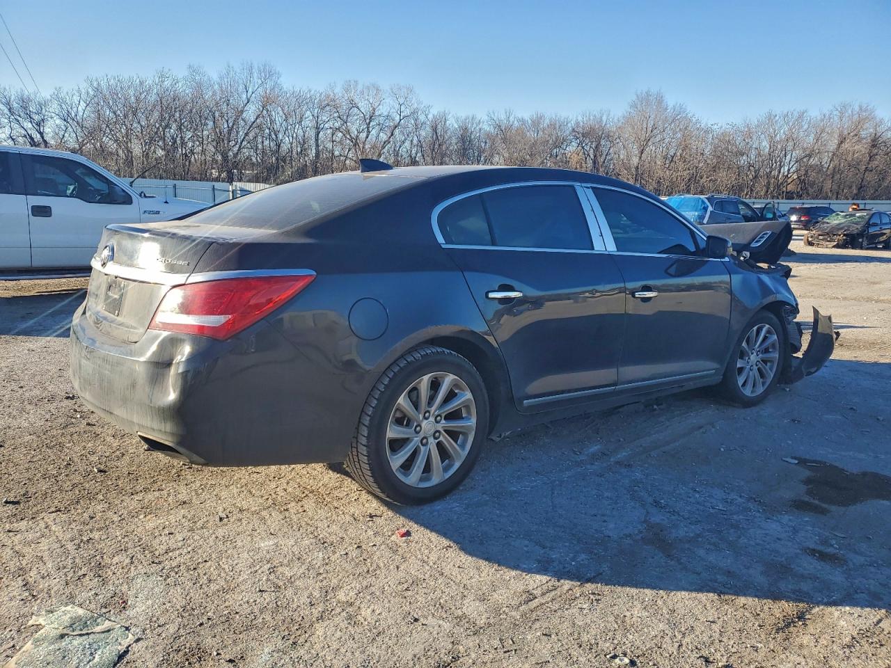 Buick LaCrosse Image 7