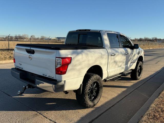 Nissan Titan S Image 9