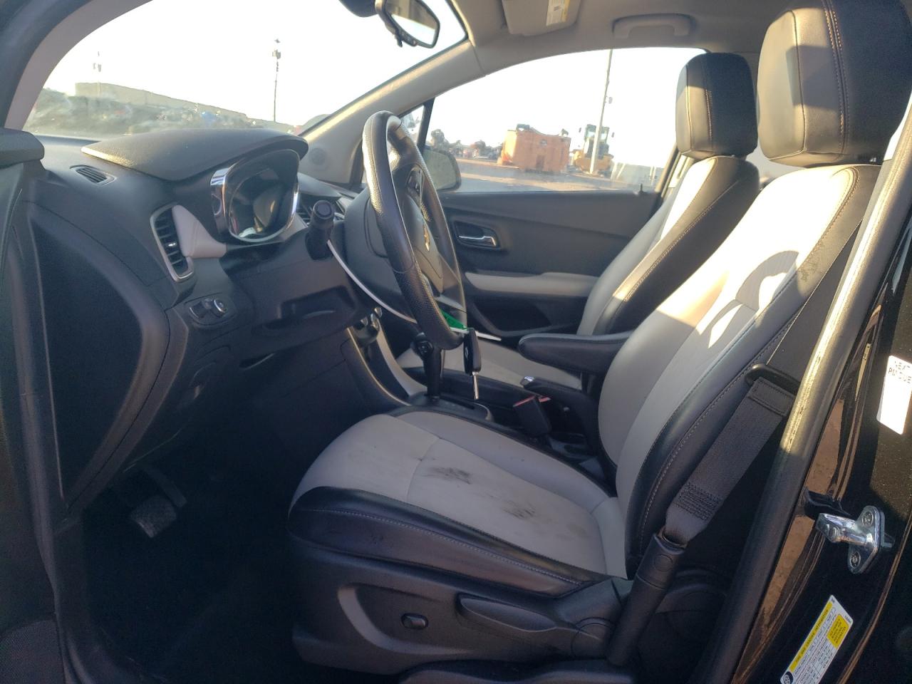 Chevrolet Trax 1lt Image 2