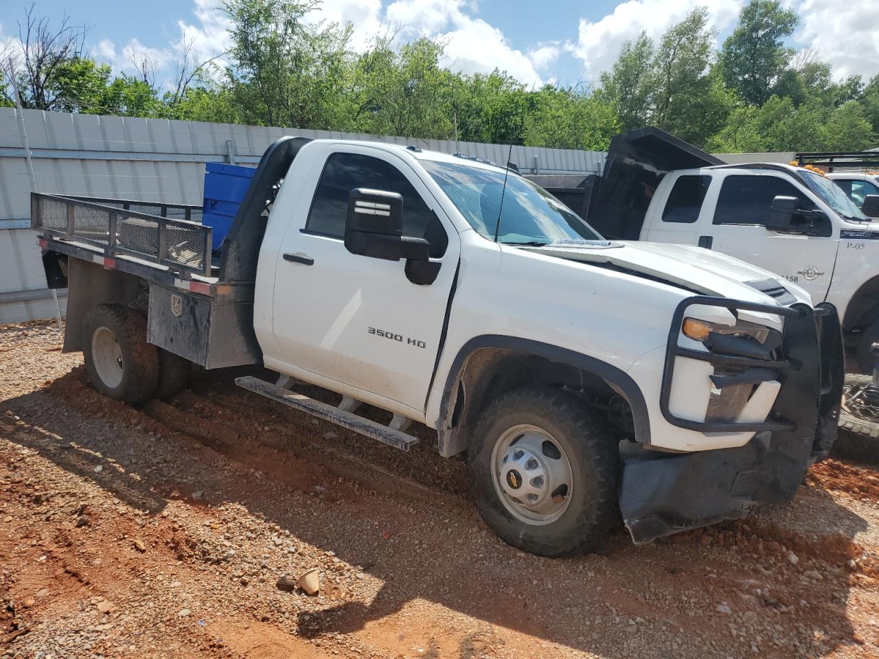 Chevrolet Silverado K3500 Image 2